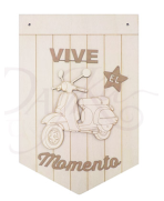Banderín, más silueta de moto en madera y texto en cartón. 28x42CM Dayka