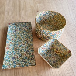 Monográfico decoupage una bandeja mediana y dos cuencos. redondo con papel de regalo.