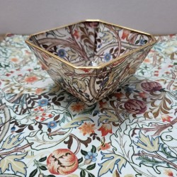 Taller Con servilletas cuenco doble cara y bandeja - decoupage sobre vidrio. Elige la fecha que más te convenga.