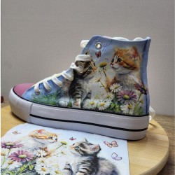 Taller de decoupage con servilletas en zapatillas | Presencial en Madrid | Elige la fecha que más te convenga