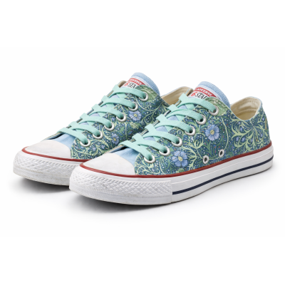 Taller de decoupage con servilletas en zapatillas | Presencial en Madrid | Elige la fecha que más te convenga